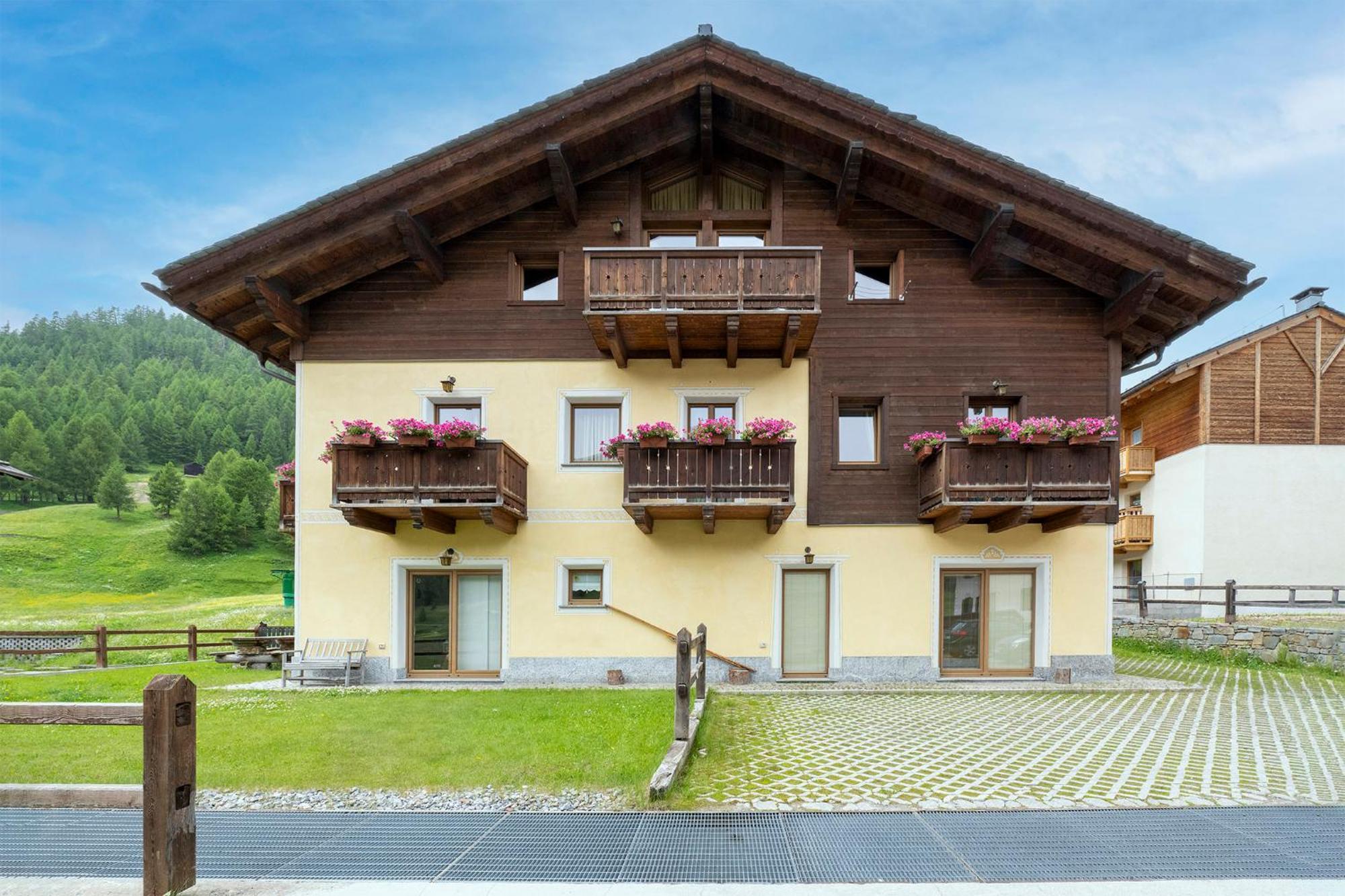 Vera Apartment Livigno Bagian luar foto